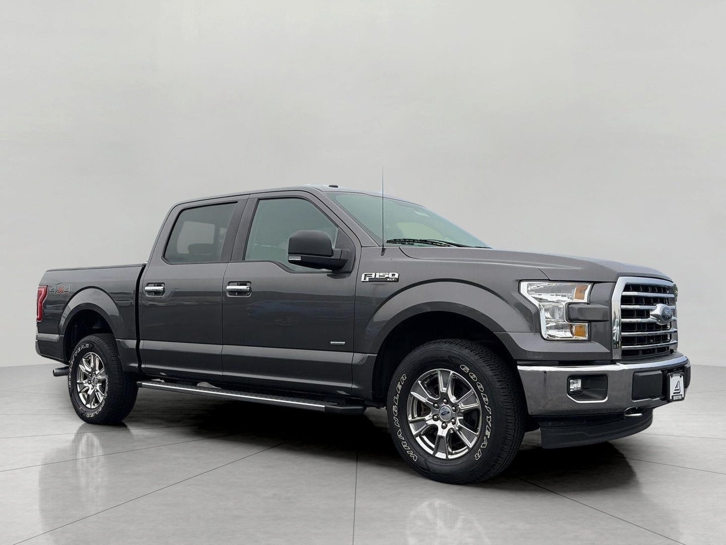 2017 Ford F-150 XLT in Other — front three-quarter view