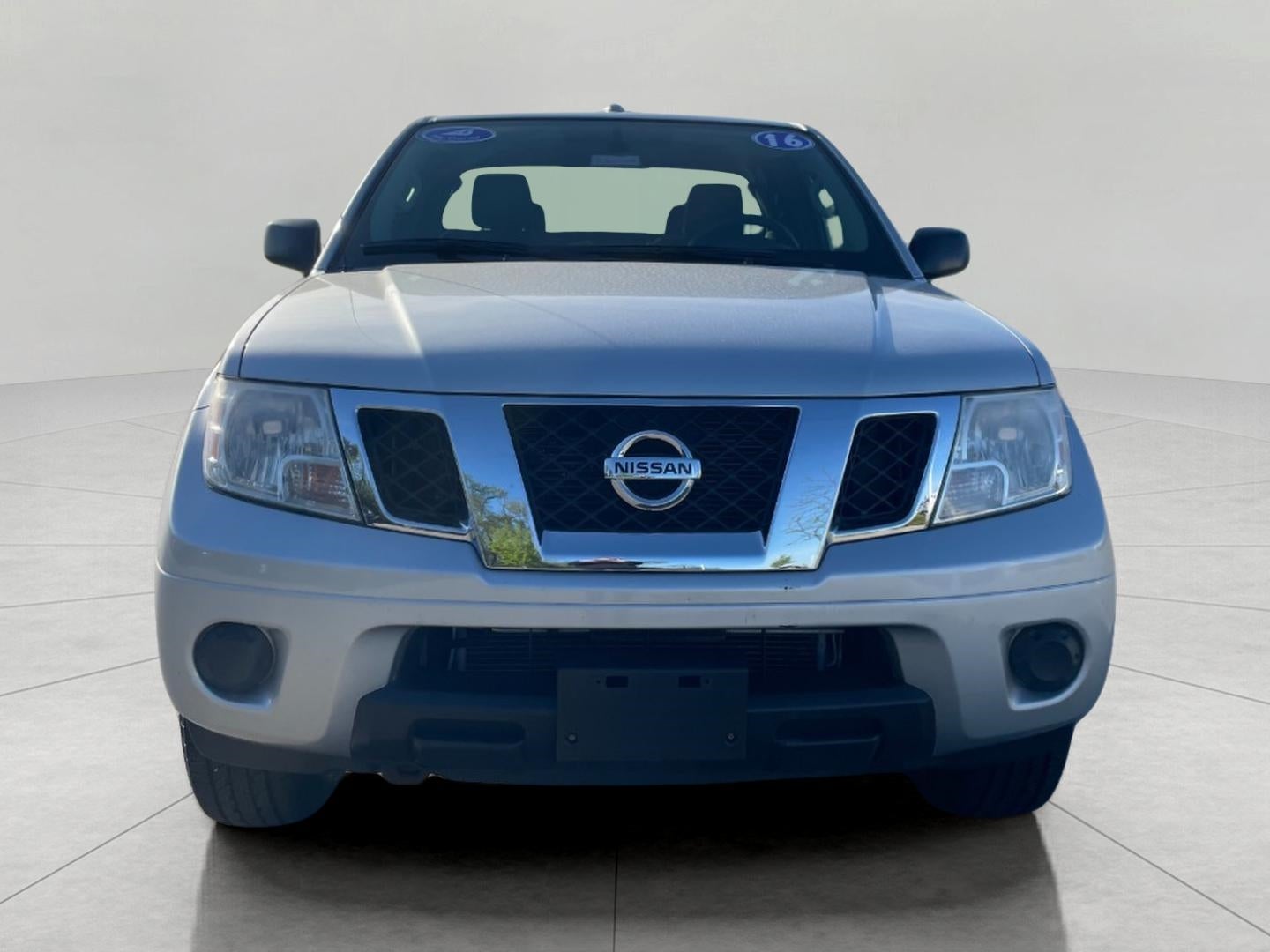 2016 Nissan Frontier — side profile view