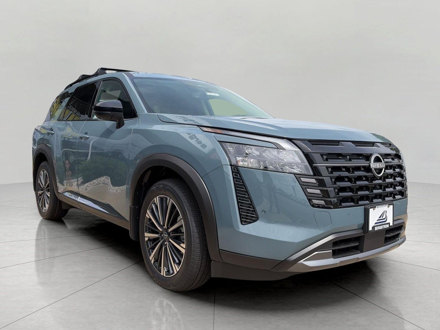 2026 Nissan Pathfinder Platinum 4WD in Baltic Teal Pearl — front three-quarter view